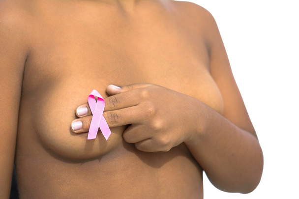 Nainen tilalla vaaleanpunainen nauha rintasyöpä
 - Valokuva, kuva