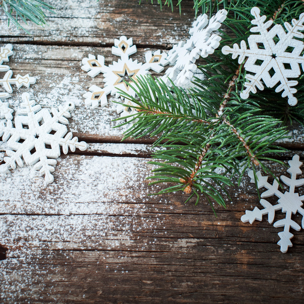 Christmas Ornate Decor White Snowflakes with Fir tree - Foto, Imagem