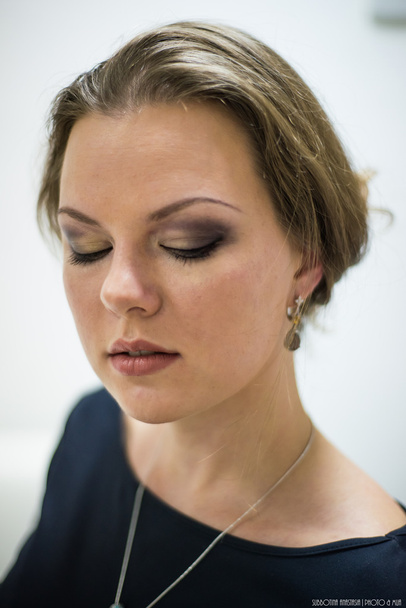Young woman with bright make-up eyes and lips - Fotografie, Obrázek