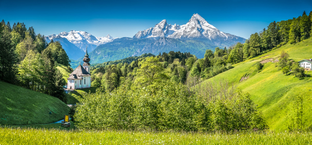 ベルヒテス、ドイツ、バイエルン アルプスの牧歌的な山の風景 - 写真・画像