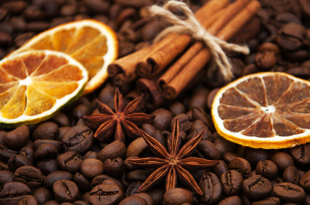 coffee beans and spices - Fotografie, Obrázek