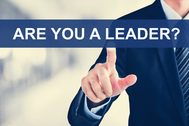 Sind Sie ein Anführer? Meldung auf virtuellem Bildschirm - Foto, Bild