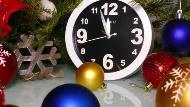 Clock and christmas balls - Imágenes, Vídeo