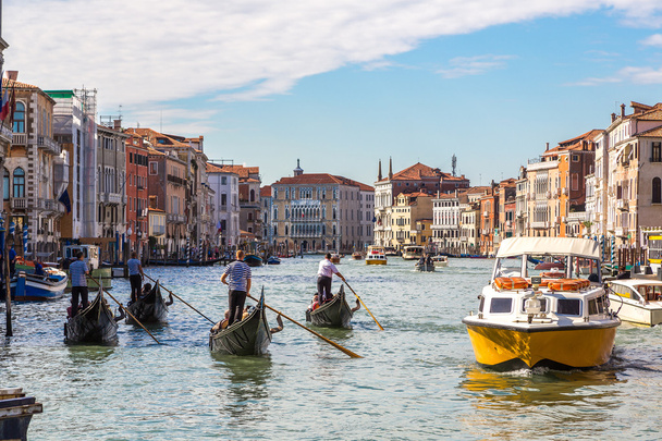 Gondol Venedik Canal Grande üzerinde - Fotoğraf, Görsel