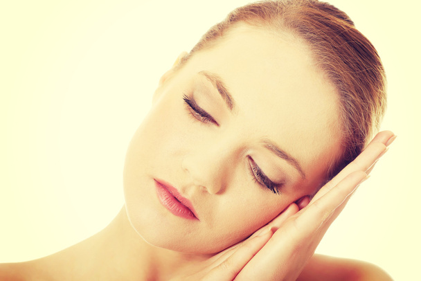 Beautiful spa woman with eyes closed. - Foto, imagen