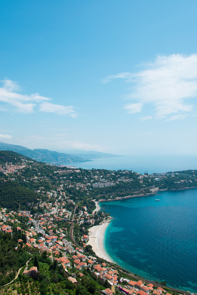 Vista aérea da cidade de Menton na Riviera Francesa
 - Foto, Imagem