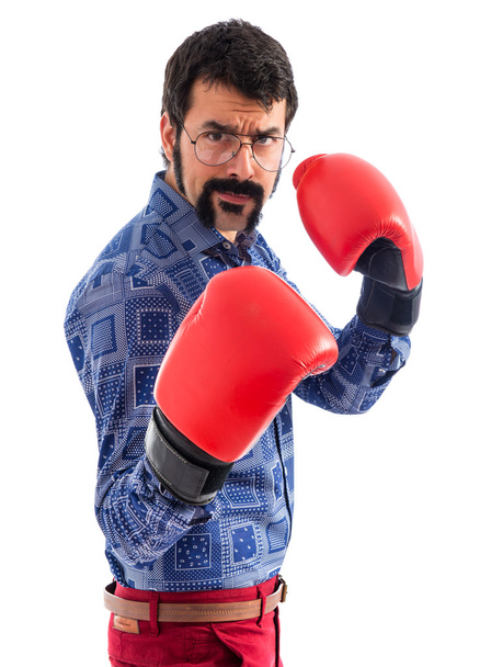 Вінтажний молодий чоловік з боксерськими рукавичками
 - Фото, зображення