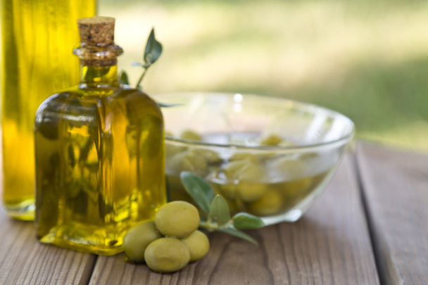 olives and  oil - Foto, Imagem