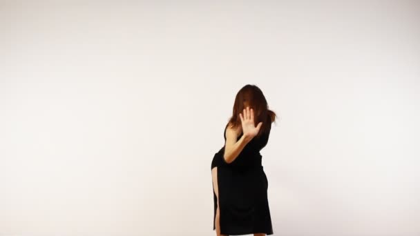 Nainen Professional Dancer suorittavat Single Dance
 - Materiaali, video
