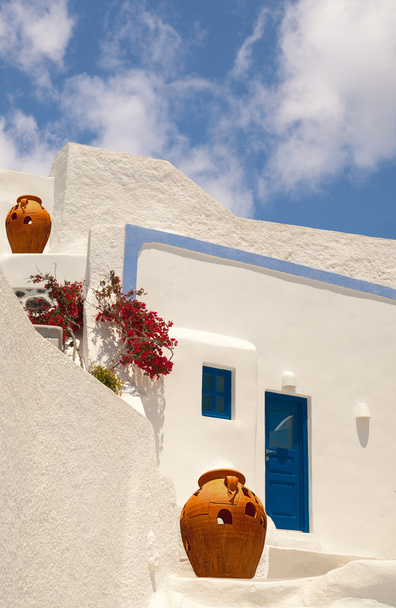 Arquitectura tradicional del pueblo de Oia en la isla de Santorini, Gre
 - Foto, Imagen