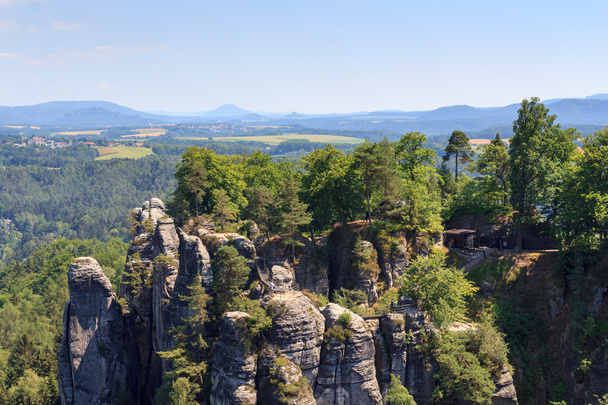 Castello di Neurathen sulle rocce Bastei a Rathen, Sassonia Svizzera
 - Foto, immagini