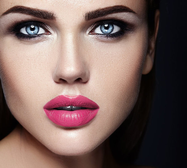 Sensual beautiful  woman model lady with fresh daily makeup and clean healthy skin face - Fotoğraf, Görsel