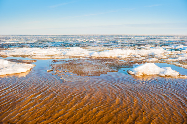 Wiosną topnienia lodu na Wielka rzeka - Zdjęcie, obraz