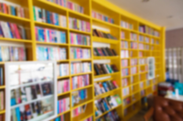 Librerie in legno giallo
 - Foto, immagini