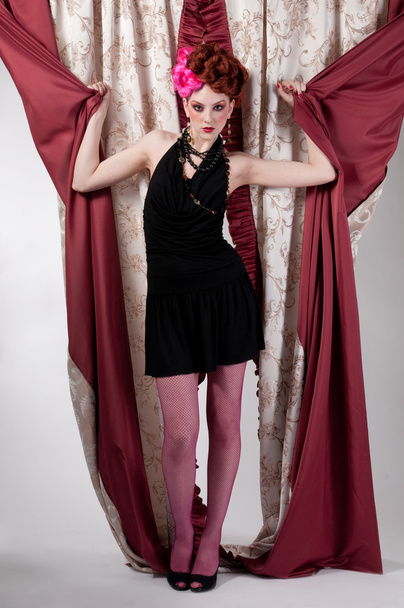 Closeup portrait of fashion woman posing with silck fabric - Φωτογραφία, εικόνα