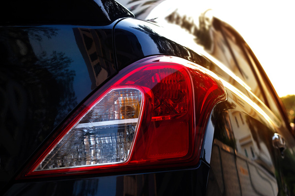 Zadní světlo městské auto na ulici pozadí - Fotografie, Obrázek