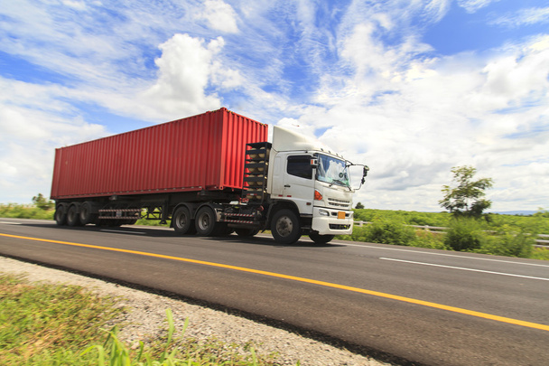 Kamion, autópálya, kék sky - Fotó, kép