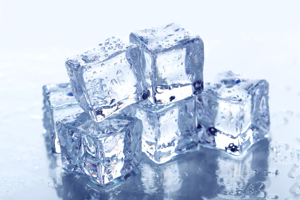 Kokteyler için buz küpleri - Fotoğraf, Görsel