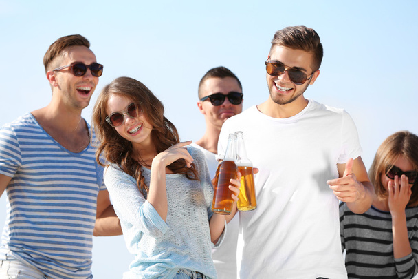 Pretty Young people with beer  - Foto, imagen