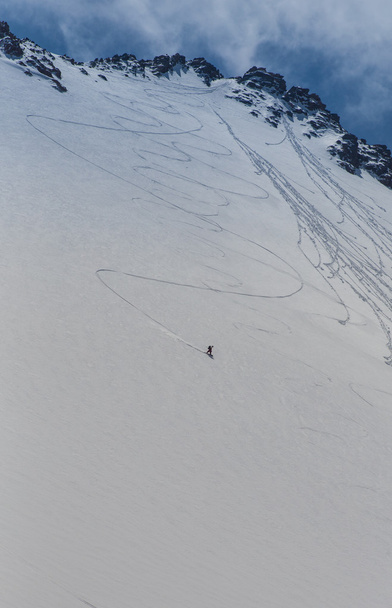femme beau skieur portant chapeau d'hiver
 - Photo, image