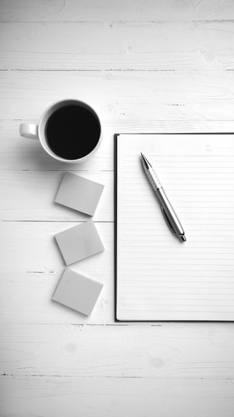 notepad and coffee cup black and white tone color style - Fotografie, Obrázek