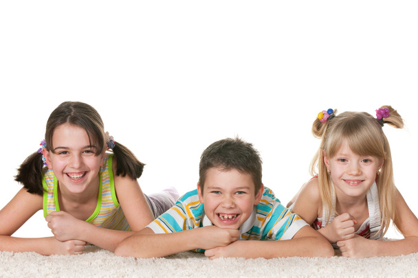Трое игривых детей
 - Фото, изображение