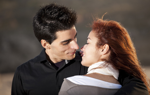 Love and affection between a young couple - Foto, immagini