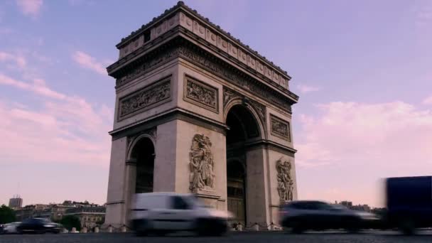 rušnou křižovatku na arc de Triomphe, Paříž, Francie - Záběry, video