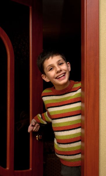 Smiling at the doorway - Foto, Bild