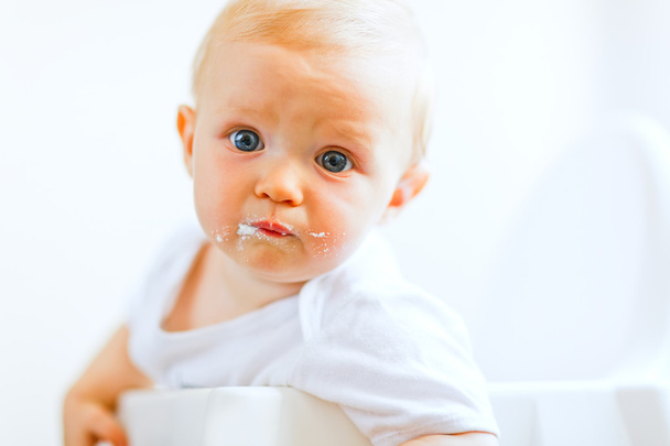 Eat smeared pretty baby impressively looking - Valokuva, kuva