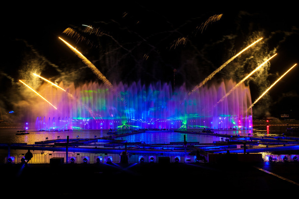 Лазерное шоу и фейерверки в Москве
 - Фото, изображение