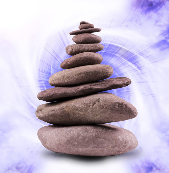 збалансований кам'яною вежею
 - Фото, зображення