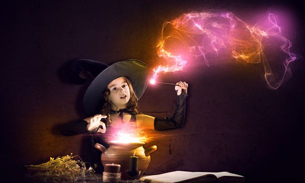 Little Halloween witch - Fotoğraf, Görsel