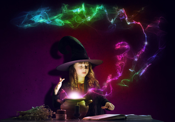 Little Halloween witch - Fotó, kép