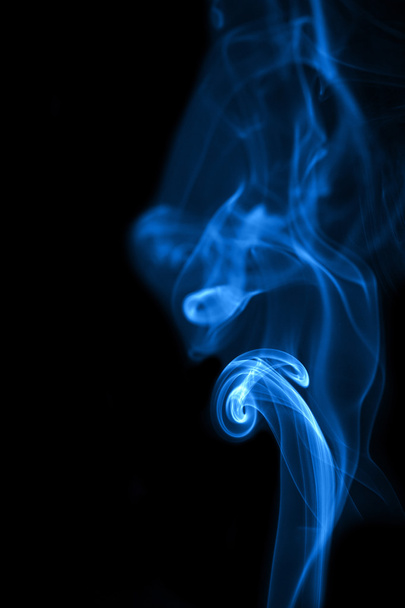 blue smoke on black background - Foto, immagini