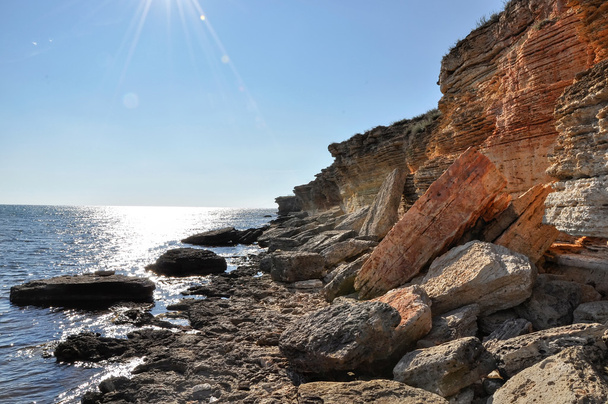 Costa rocosa del Mar Negro
 - Foto, Imagen