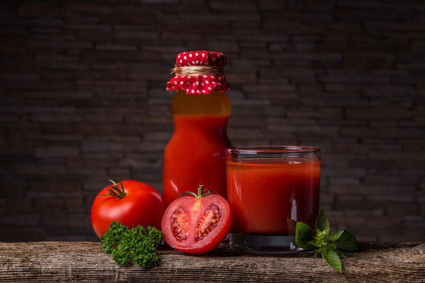 Still life of tomatoes - Foto, imagen