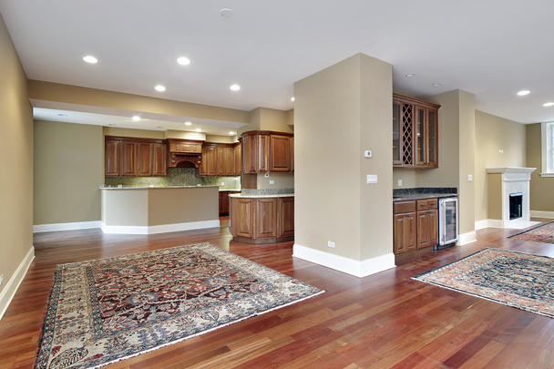 Rodinný pokoj s cherry dřevěné podlahy - Fotografie, Obrázek