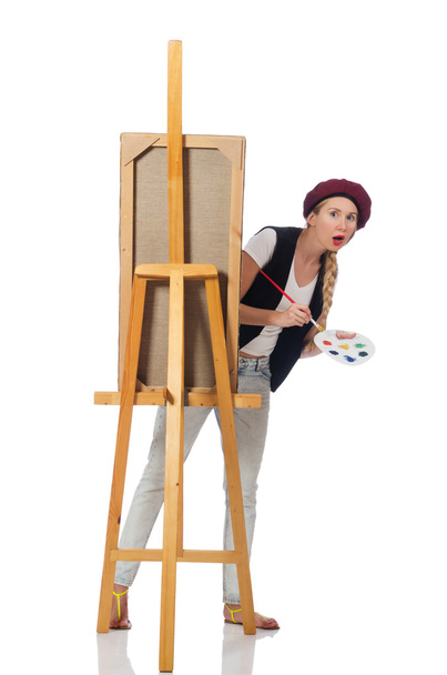 Женщина-художник изолирована на белом - Фото, изображение