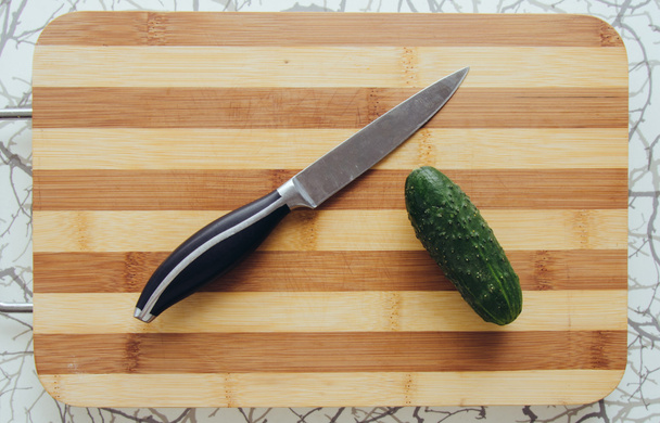 Knife And Cucumber - Valokuva, kuva