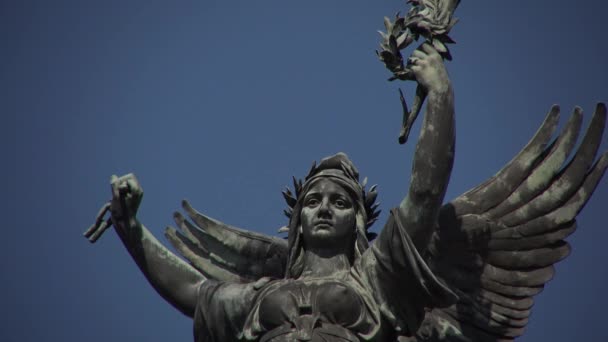 Monument des Girondins à Bordeaux
 - Séquence, vidéo