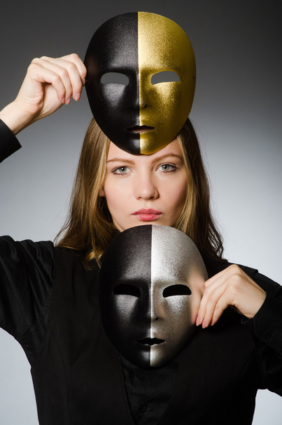 Femme avec masque dans le concept drôle - Photo, image