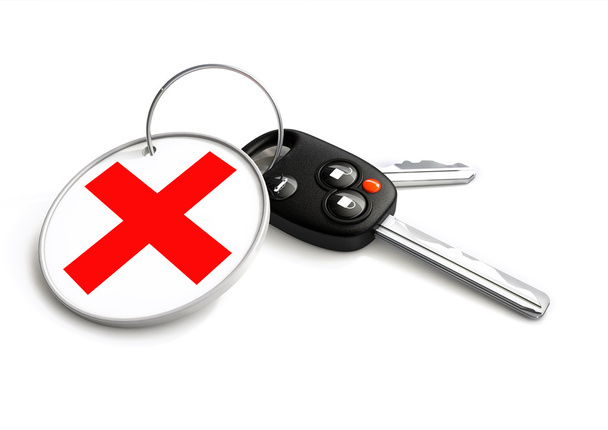 Ключи от машины с отклоненным перекрестным символом на брелке. Концепция для dec
 - Фото, изображение
