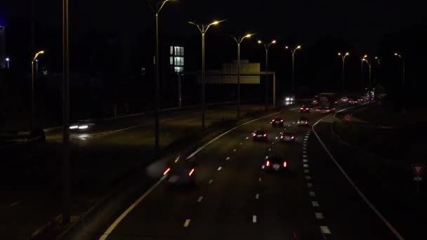 W nocy ruch na obwodnicy z Bordeaux - Materiał filmowy, wideo
