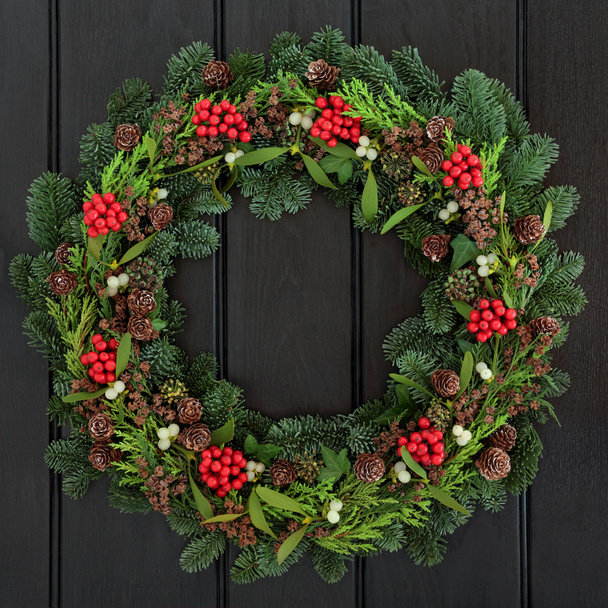 Traditional Christmas Wreath - Photo, Image