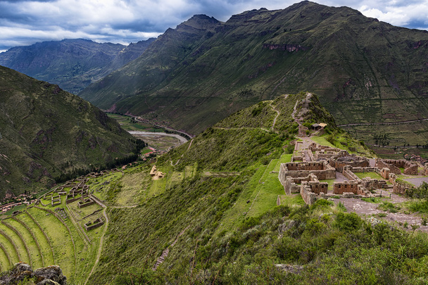 Θέα στην Ιερή Κοιλάδα στο Pisac, Περού - Φωτογραφία, εικόνα