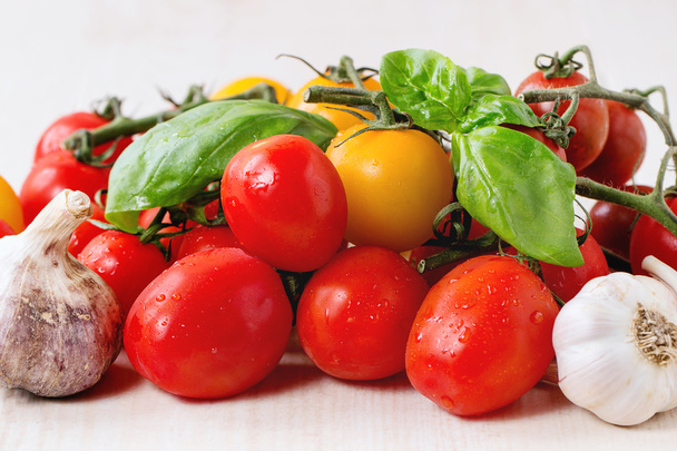 Tomaattien ja vihannesten valikoima
 - Valokuva, kuva