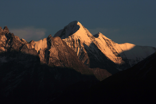 Góra Annapurna hipiów. - Zdjęcie, obraz