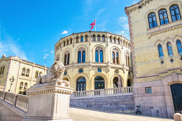Stortinget, την έδρα του Κοινοβουλίου Norways. - Φωτογραφία, εικόνα