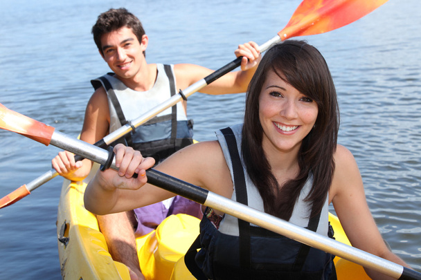 Couple in kayak - Foto, afbeelding